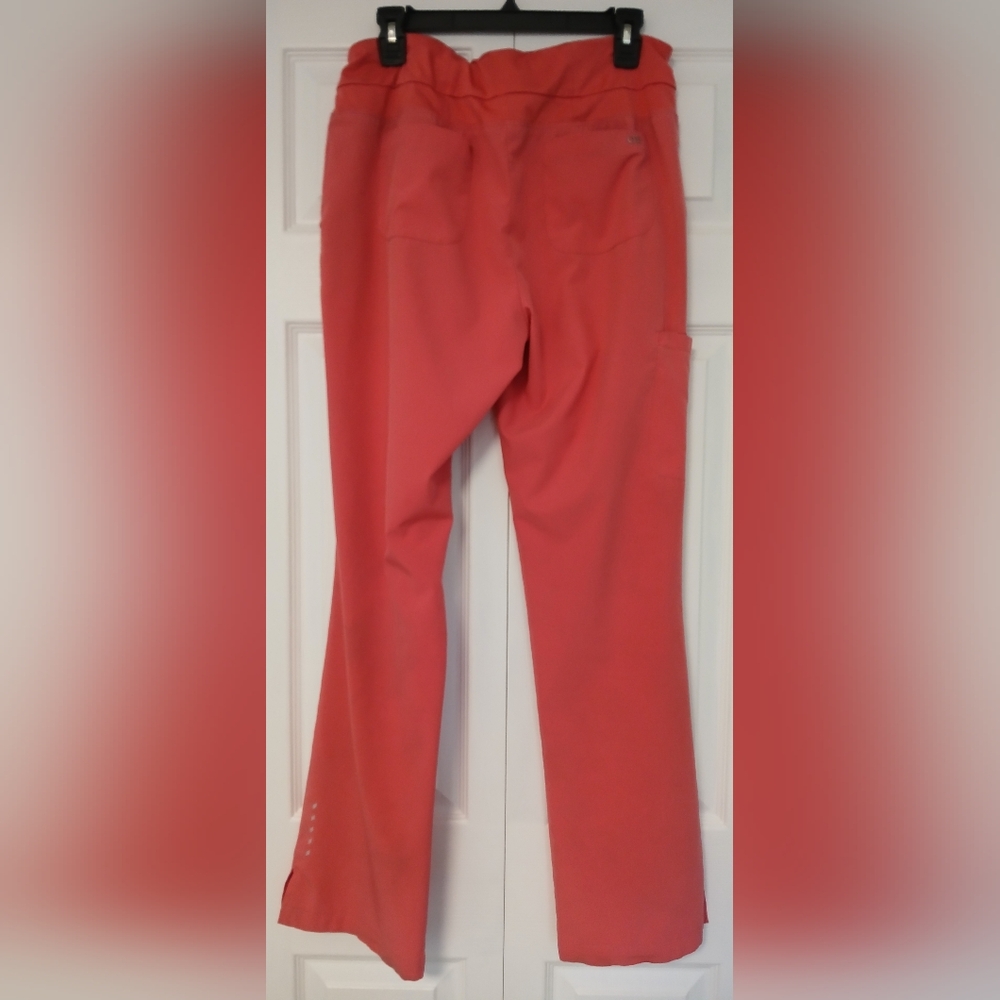 Barco One Women's Size M Multicolor Scrub Top and Coral Pants Set - Picture 7 of 17